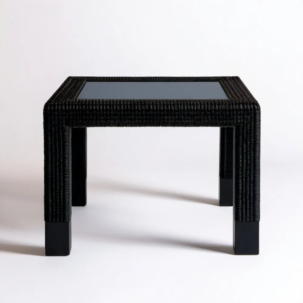 Czarny kwadratowy stolik ogrodowy z technorattanu PE ze szklanym blatem 60 x 60 x 45 cm